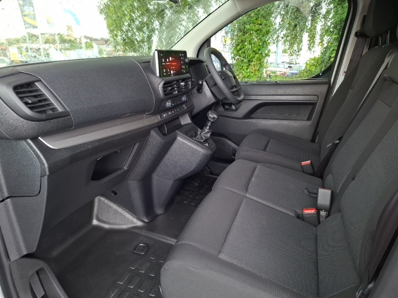 Vauxhall Vivaro 1.5 Turbo D 120 Pro H1 Van White #5