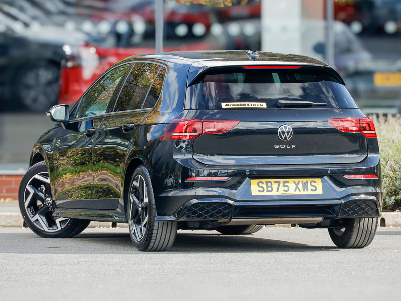 Volkswagen Golf 2.0 Tdi 150 R-line Dsg Black #2