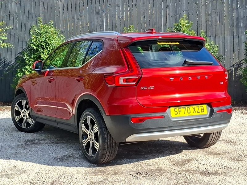 Volvo XC40 1.5 T3 163 Inscription Geartronic Red #2
