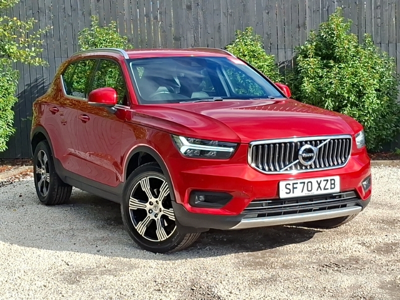 Volvo XC40 1.5 T3 163 Inscription Geartronic Red