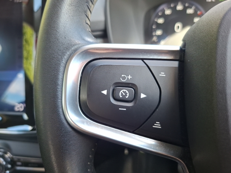 Volvo XC40 T3 Inscription Black #12