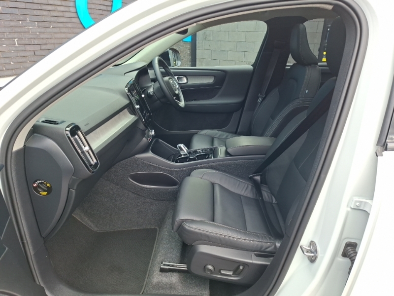 Volvo XC40 2.0 B4p Ultra Dark White #5