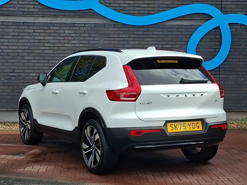 Volvo XC40 2.0 B4p Ultra Dark White #2