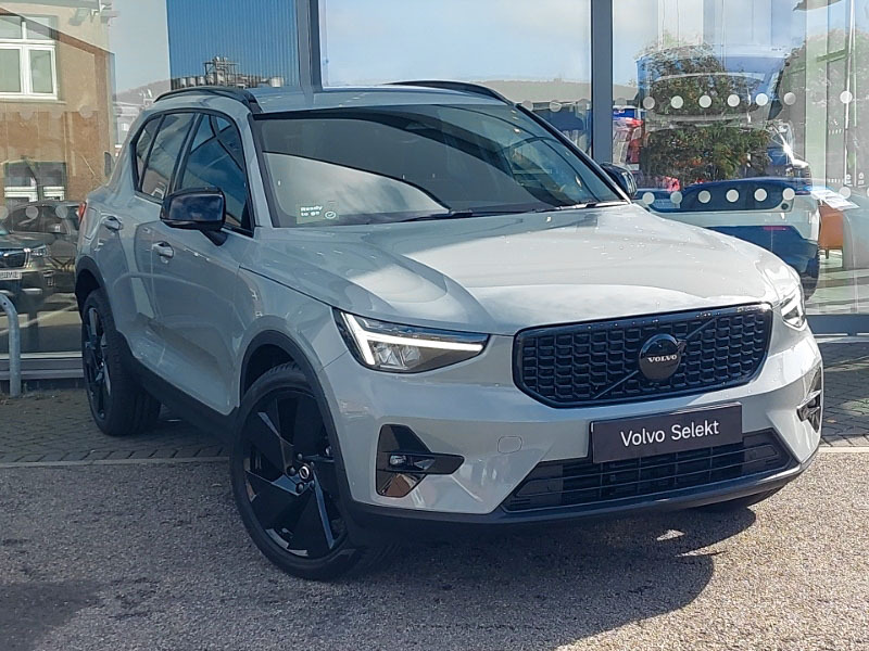Volvo XC40 2.0 B3p Plus Black Edition Grey