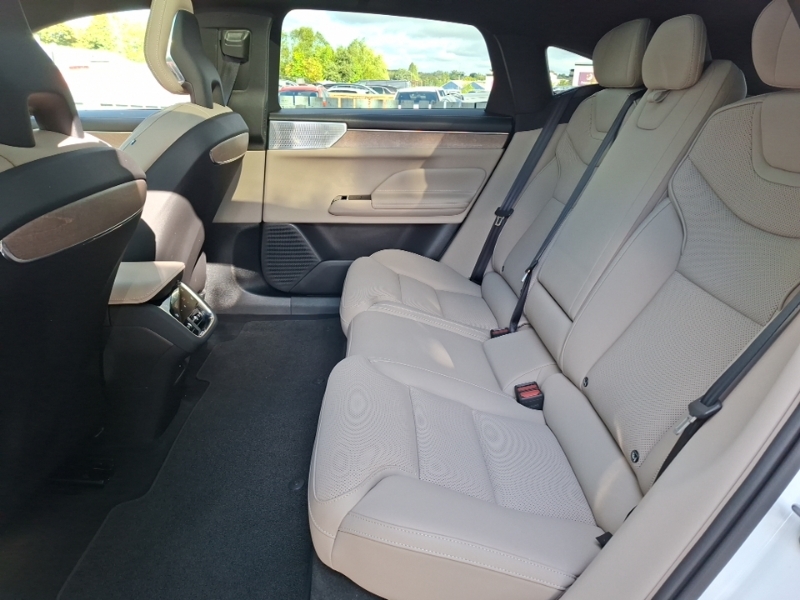 Volvo ES90 245Kw Sm Extended Range Ultra 92Kwh GD75HNN White #6