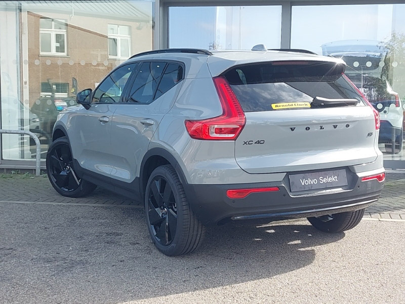 Volvo XC40 2.0 B3p Plus Black Edition SM26ZZS Grey #2