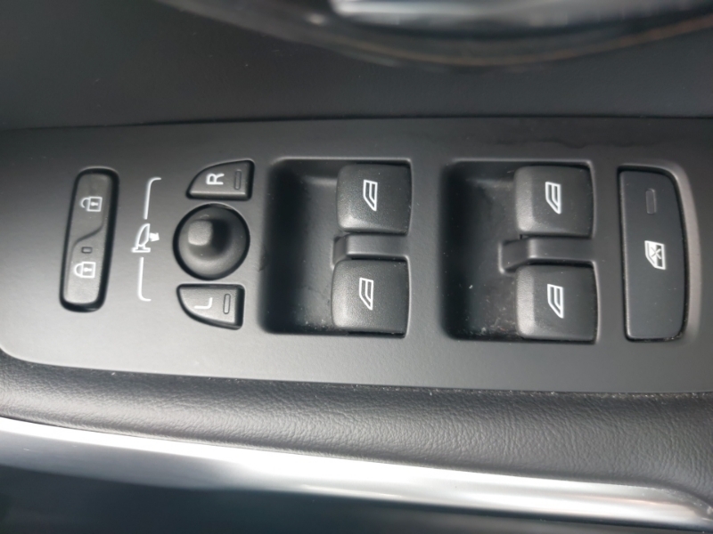 Volvo V40 V40 Inscription Edition T3 Blue #16