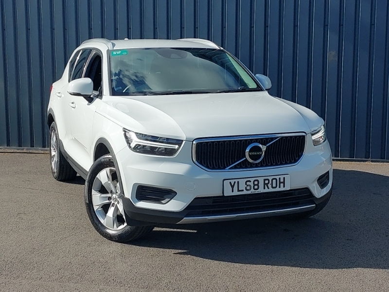 Volvo XC40 1.5 T3 Momentum White