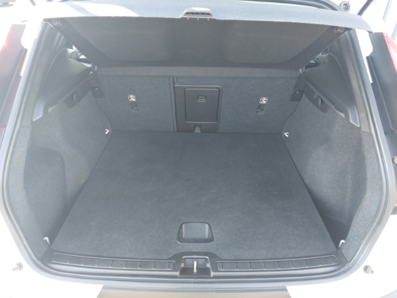 Volvo XC40 2.0 D4 190 First Edition Awd Geartronic White #18