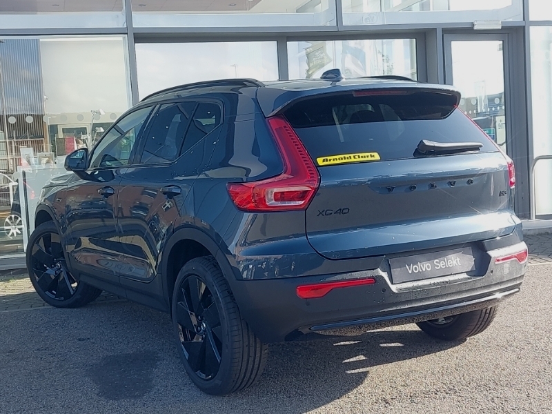 Volvo XC40 2.0 B3p Plus Black Edition Blue #2