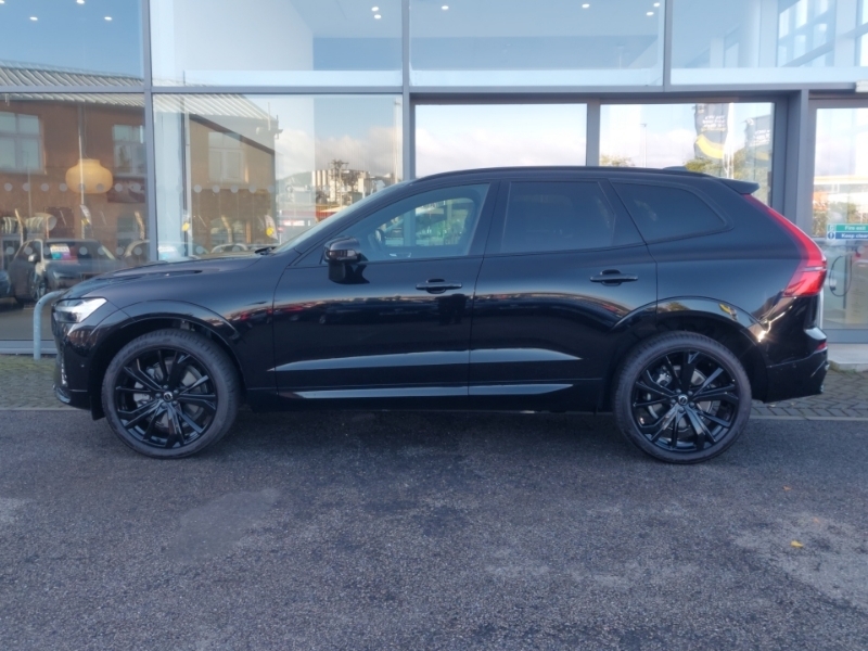Volvo XC60 2.0 B5p Plus Black Edition Awd Geartronic Black #4