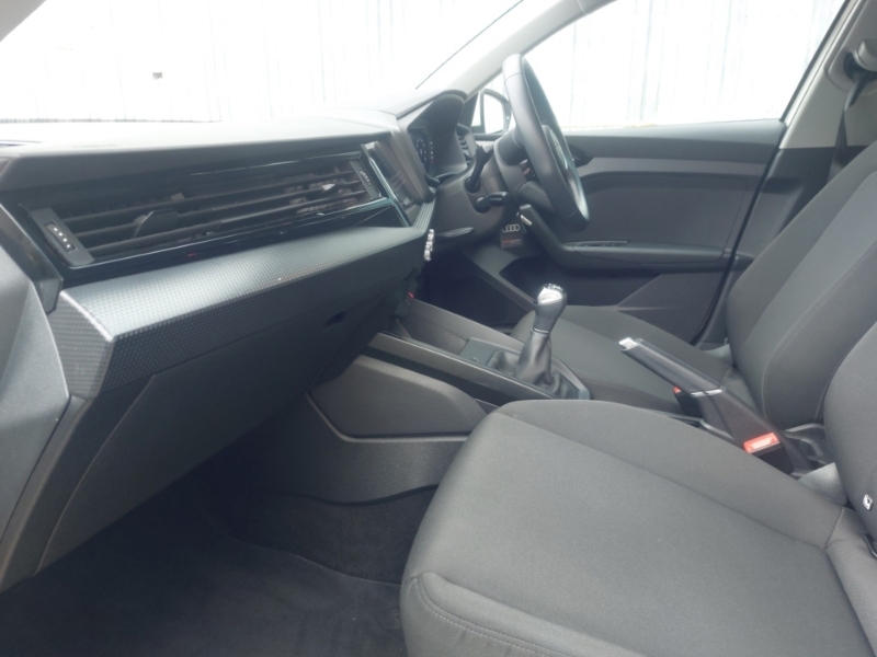 Audi A1 25 Tfsi Technik White #5