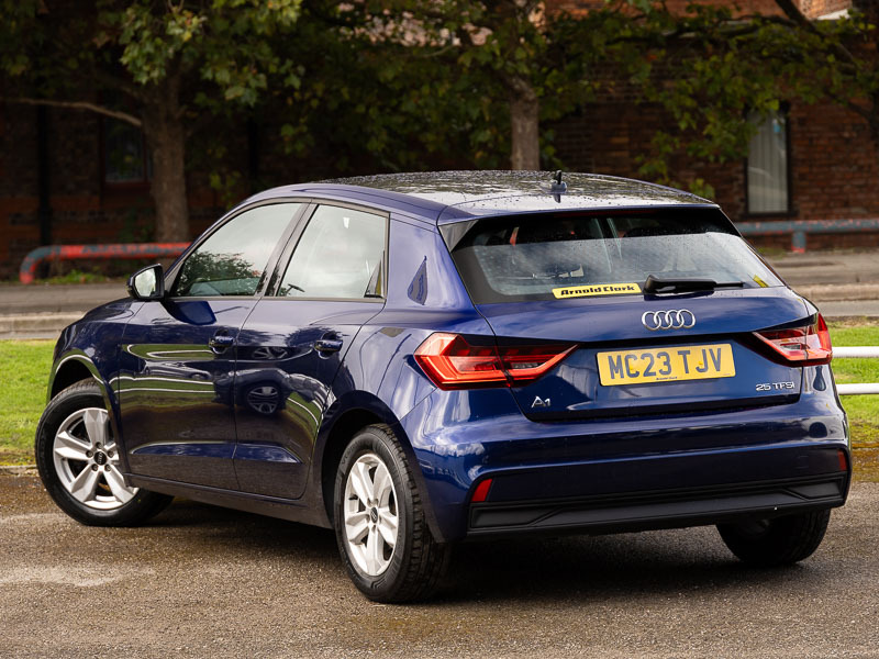 Audi A1 25 Tfsi Technik Blue #2