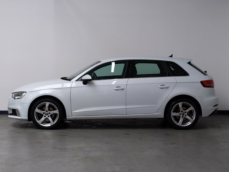 Audi A3 30 Tfsi 116 Sport White #4