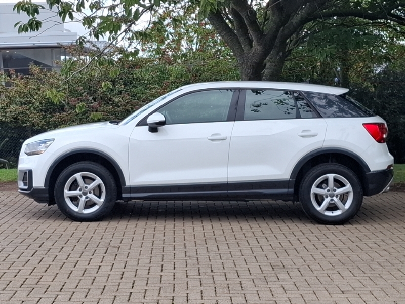 Audi Q2 30 Tdi Technik White #4