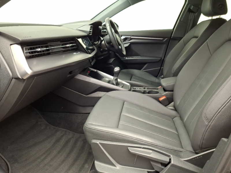 Audi A3 35 Tfsi Sport Black #5