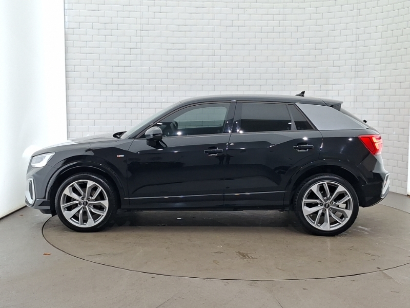 Audi Q2 35 Tfsi S Line S Tronic Black #4