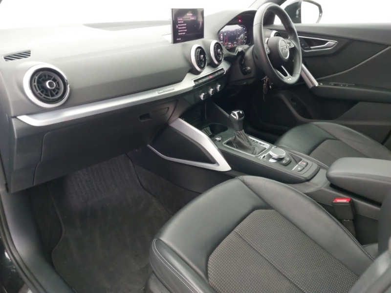 Audi Q2 35 Tfsi S Line S Tronic Black #5