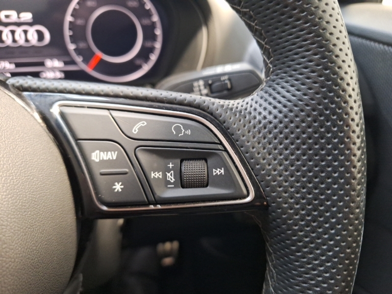 Audi Q2 35 Tfsi S Line S Tronic 2023 White #13