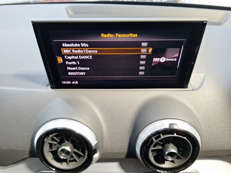 Audi Q2 35 Tfsi S Line S Tronic 2023 White #11