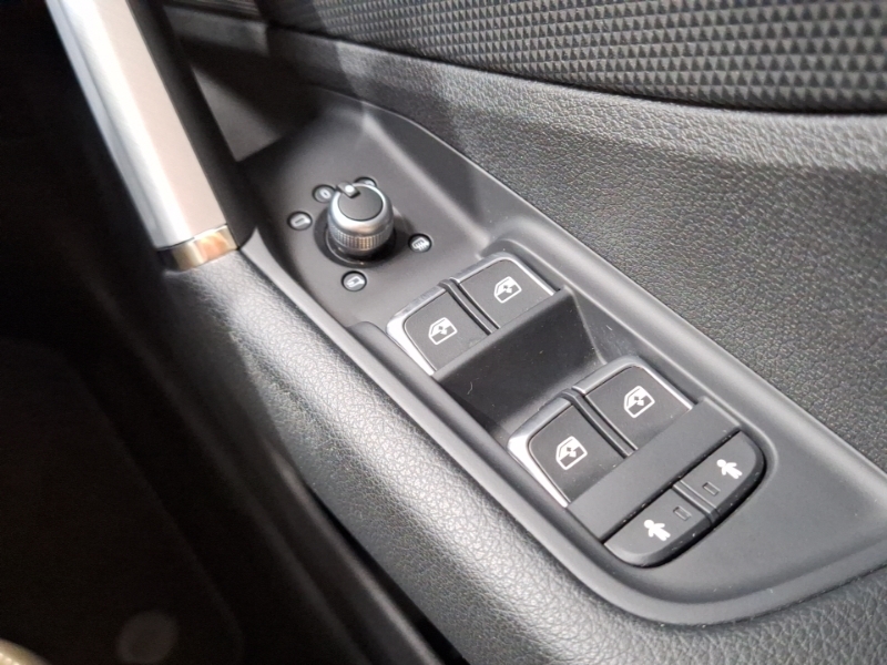 Audi Q2 35 Tfsi S Line S Tronic 2023 White #15