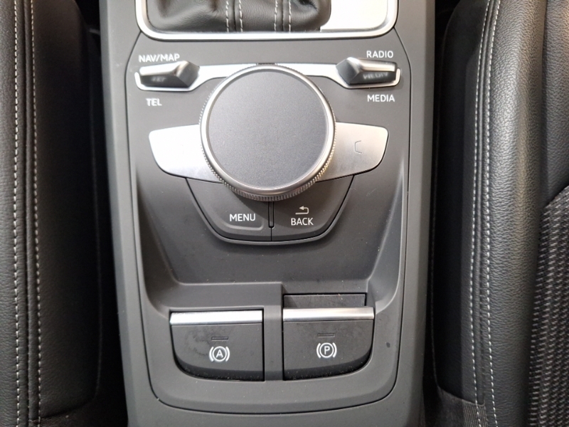 Audi Q2 35 Tfsi S Line S Tronic 2023 White #17