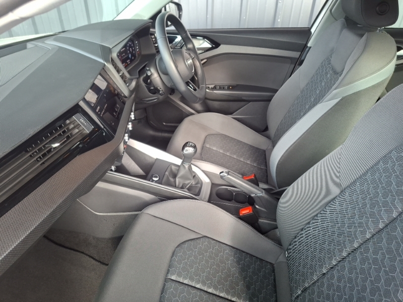 Audi A1 25 Tfsi Sport White #5