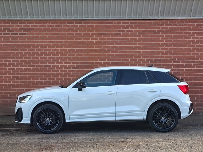 Audi Q2 35 Tfsi Black Edition S Tronic White #4