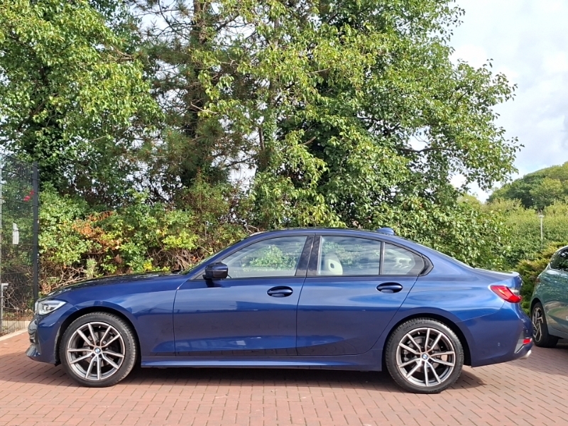 BMW 3 Series 320I Xdrive Sport Step Blue #4