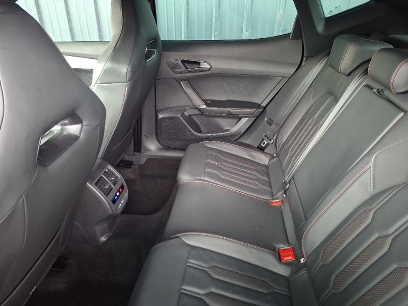 Cupra Formentor 1.5 Tsi 150 V2 Dsg KR23MWV Black #6