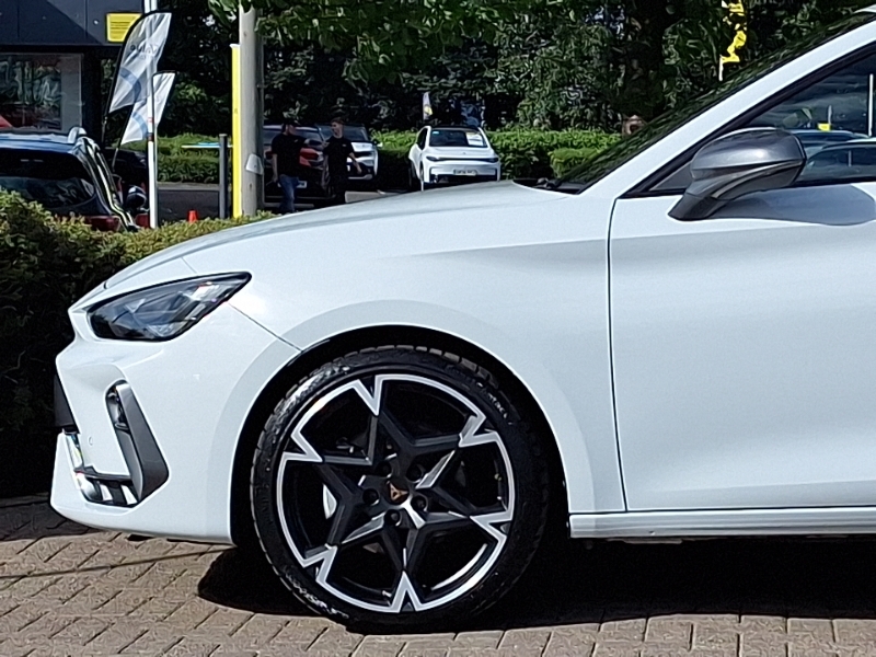Cupra Leon 1.5 Etsi V2 Estate Hybrid Dsg White #19