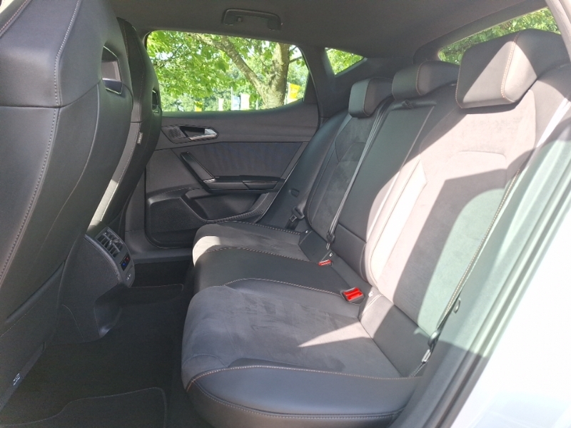 Cupra Leon 1.5 Etsi V2 Estate Hybrid Dsg White #6