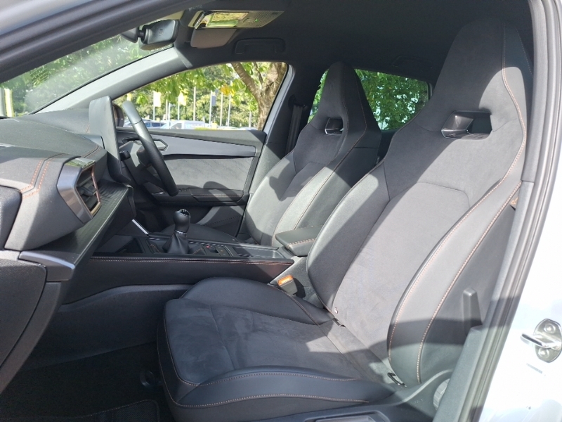 Cupra Leon 1.5 Etsi V2 Estate Hybrid Dsg White #5