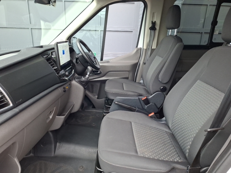 Ford Transit Custom 2.0 Ecoblue 165Ps H3 17 Seater Trend White #5