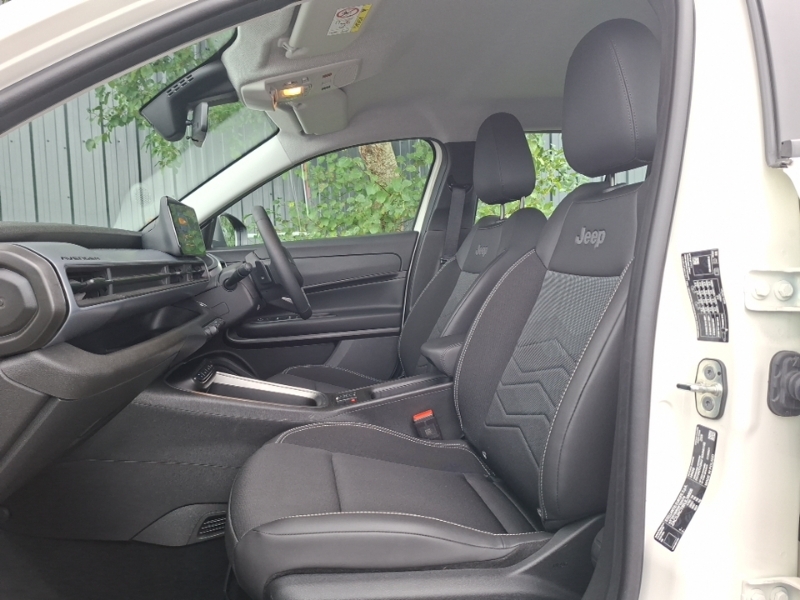 Jeep Avenger 1.2 E-hybrid Altitude Dct White #5