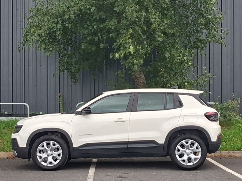 Jeep Avenger 1.2 E-hybrid Altitude Dct White #4