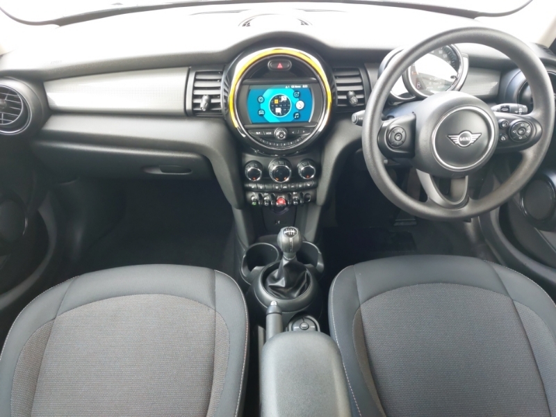 Mini Hatch 1.5 Cooper Classic II Red #3