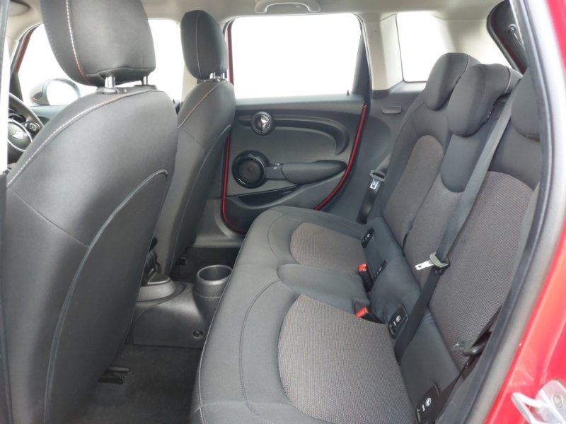 Mini Hatch 1.5 Cooper Classic II Red #6
