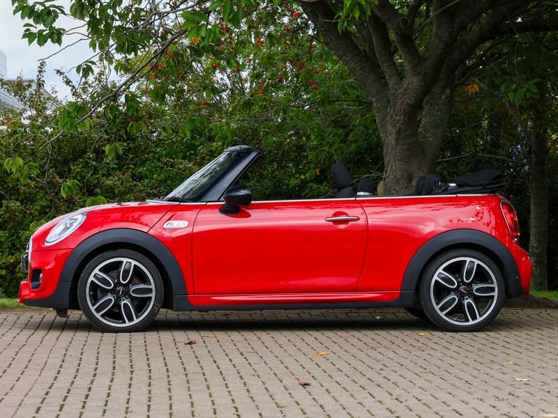 Mini Convertible 2.0 Cooper S Works 210 Red #4
