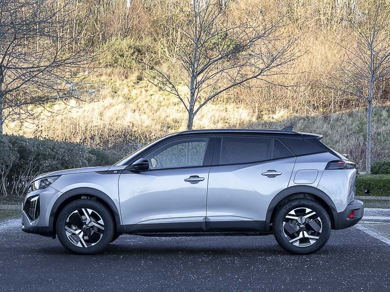 Peugeot e-2008 115Kw Gt 54Kwh Grey #4