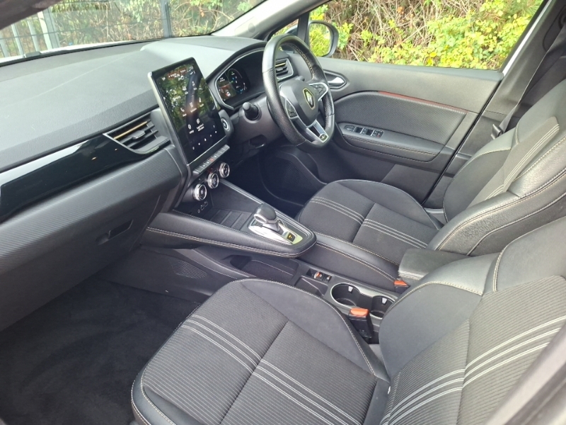 Renault Captur 1.6 E-tech Plug-in Hybrid 160 Engineered White #5