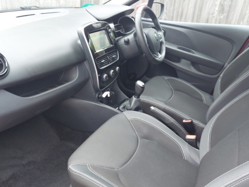 Renault Clio 1.2 16V Dynamique Nav Red #5