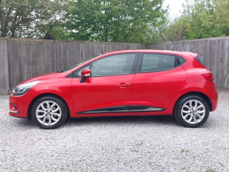 Renault Clio 1.2 16V Dynamique Nav Red #4