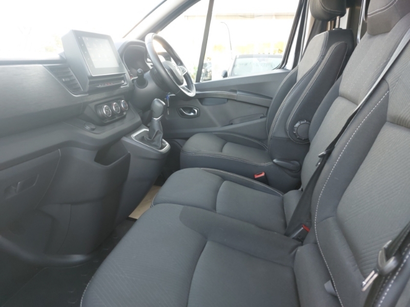 Renault Trafic Sl30 Blue Dci 150 Extra Van Edc Black #5