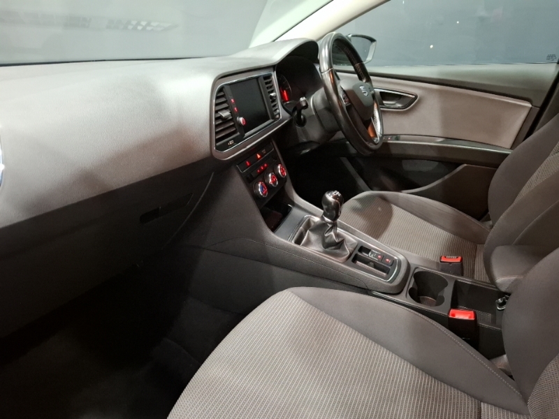 Seat Leon 1.6 Tdi Se Dynamic Technology Black #5