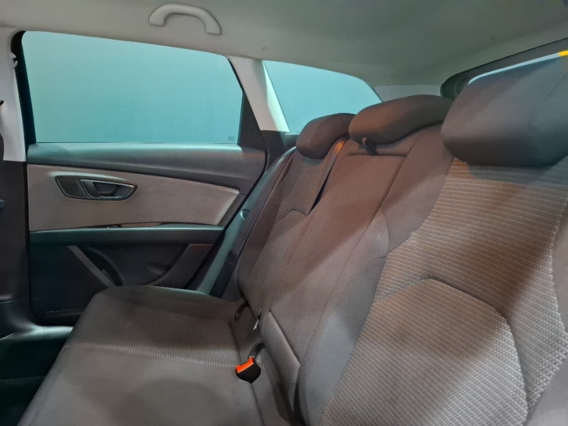 Seat Leon 1.6 Tdi Se Dynamic Technology Black #6