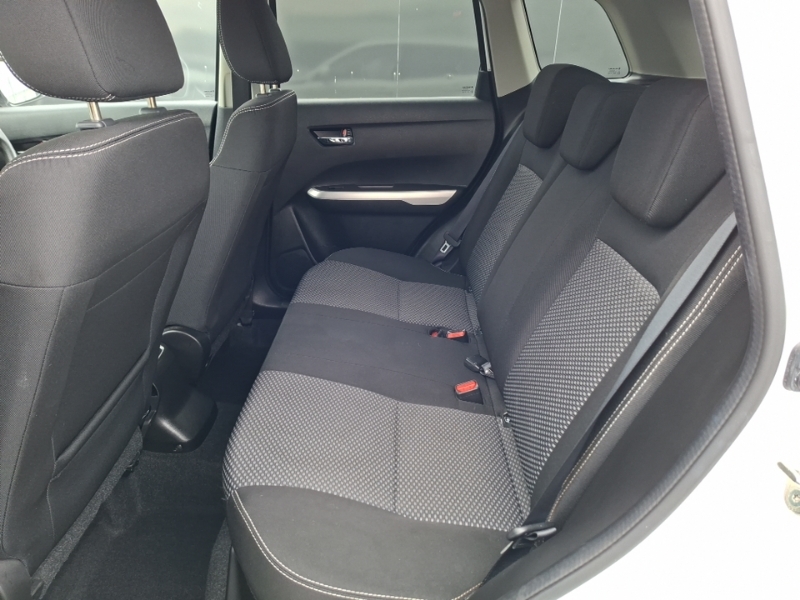 Suzuki Vitara 1.6 Sz-t White #6