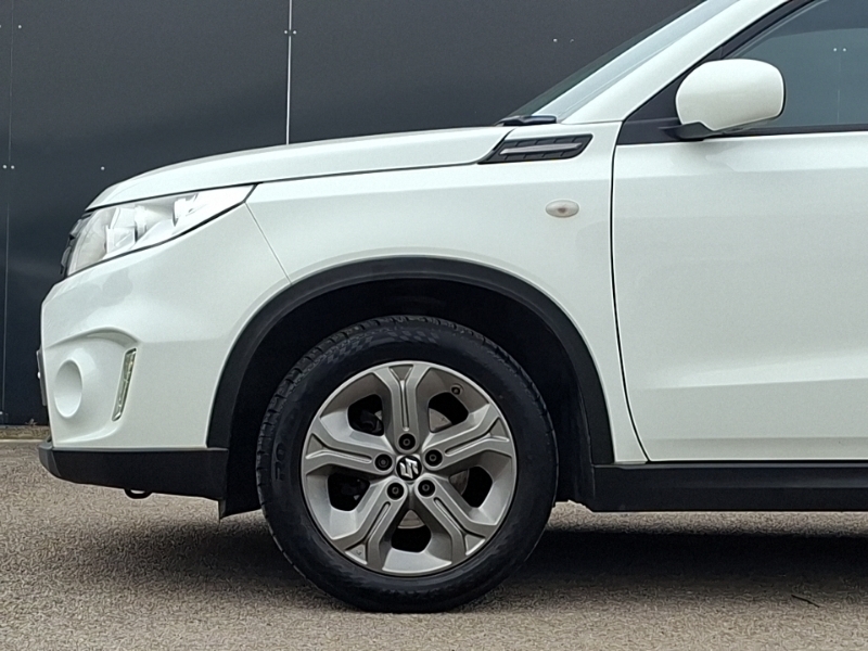 Suzuki Vitara 1.0 Sz-t Boosterjet 111 Bhp White #19