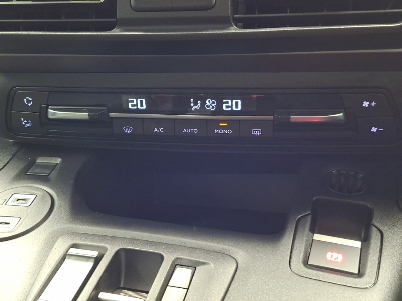 Vauxhall Combo-e Life Life Estat 100Kw Desi Black #16