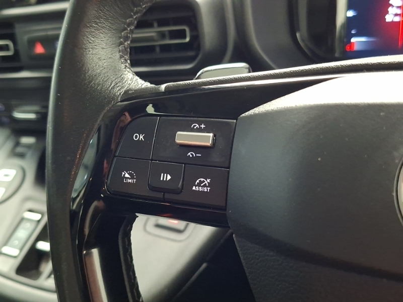 Vauxhall Combo-e Life Life Estat 100Kw Desi Black #12